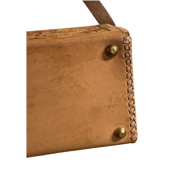 Handtooled Leather Box Purse Tan with Twist Gold Buckle Vintage - Picture 9 of 9